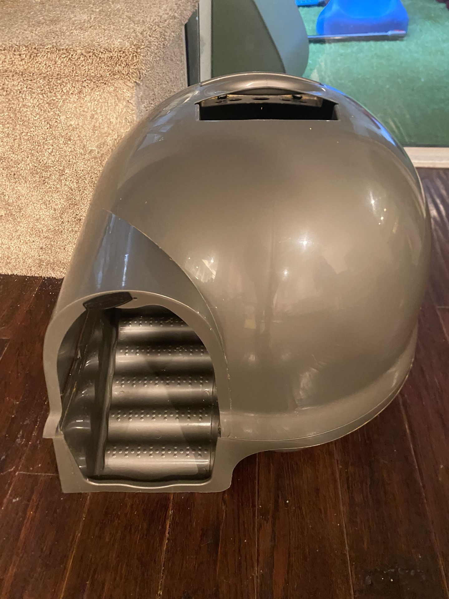 Cat Covered Litter Box With Stairs Mess Free