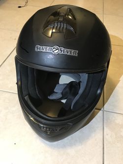 SevenOSeven Vendetta helmet size small