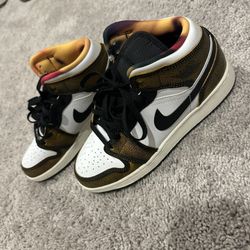 Jordan 1 Size 5boys/Kids