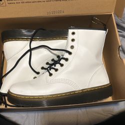 Dr Martins Size 8