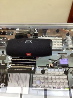 JBL Charge 4