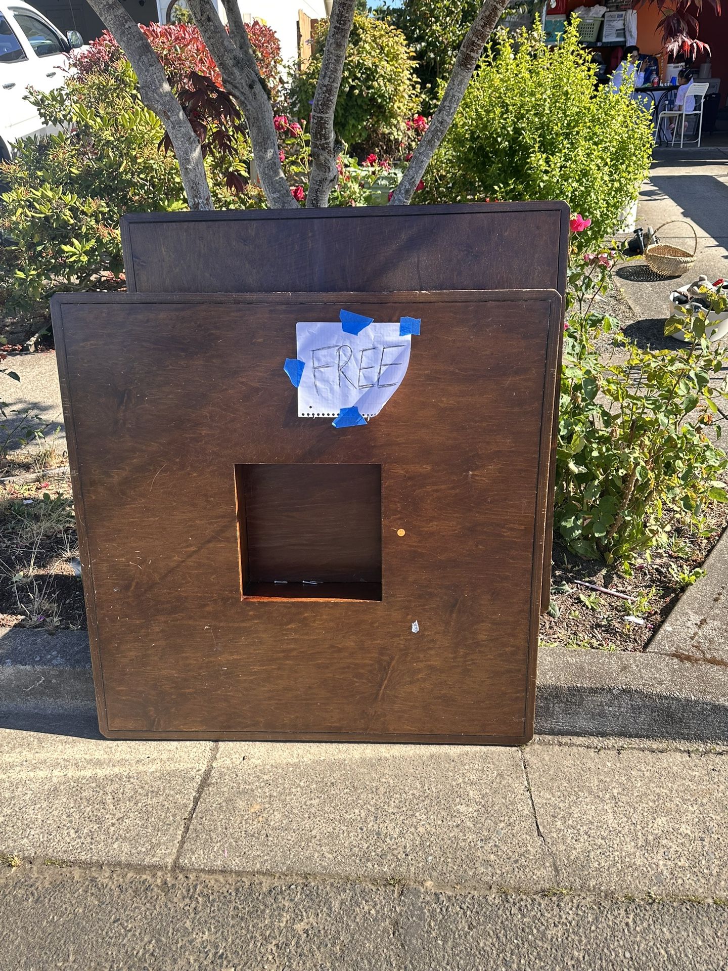 Free Large Coffee Table