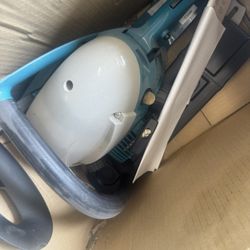 New Makita Chainsaw 