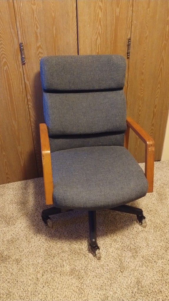 Office Chair For Sale 