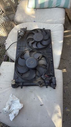 Volkswagen radiator with cooling fan assembly