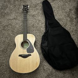 Yamaha FS800 acoustic Guitar 