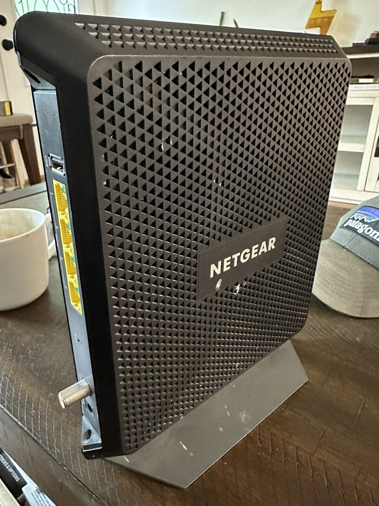Netgear WiFi Modem / Router Combo C7000V2