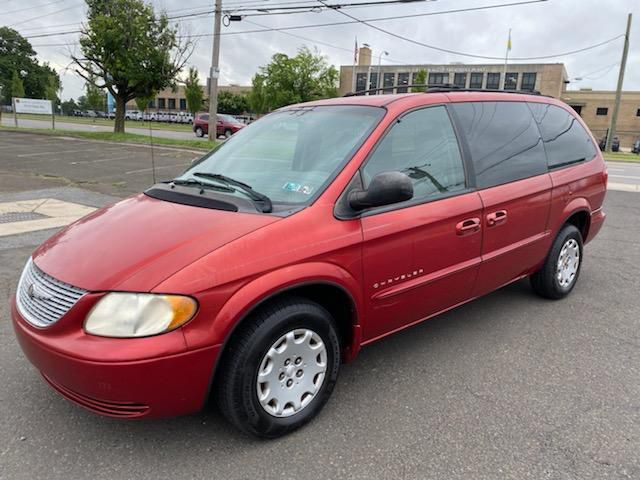 2001 Chrysler Town And Country 