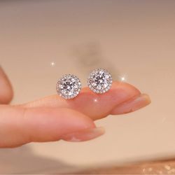 Beautiful 0.5 CT  Moissanite Round Earrings S925 Sterling Silver Jewelry