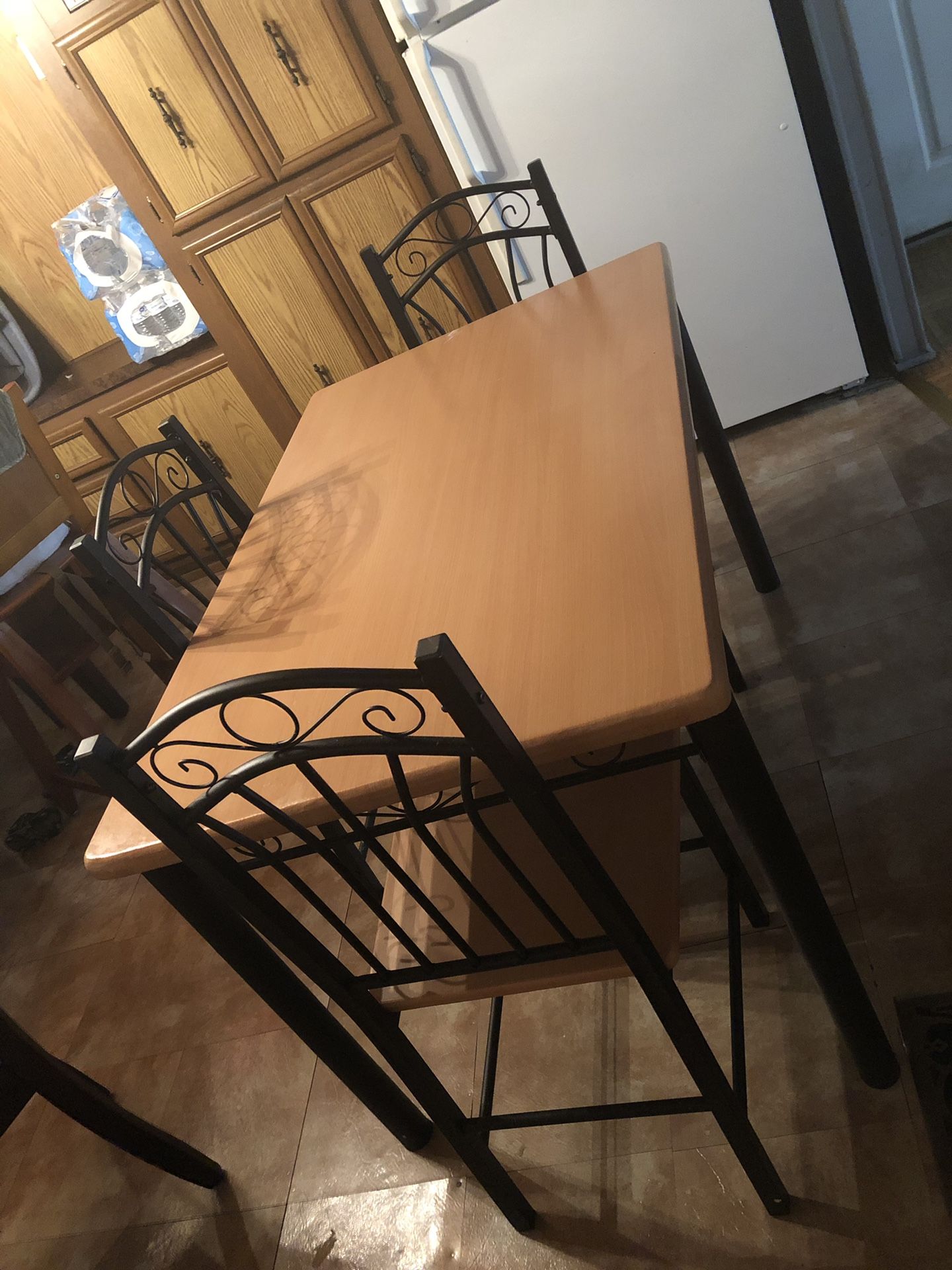 Dining table and 3 chairs