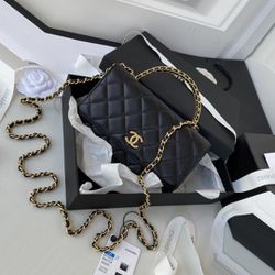 Elegant WOC: Chanel Edition Bag