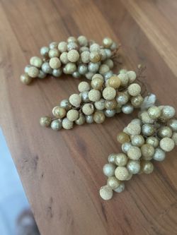 3 Set Of Plastic Gold Grape For Design 