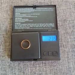 14K Yellow Gold Wedding Ring For Her Size 7