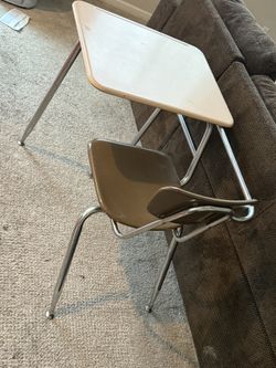 3 Desk Perfect Conditions 