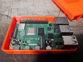 Raspberry Pi 4 - 4GB+32GB Micro SD