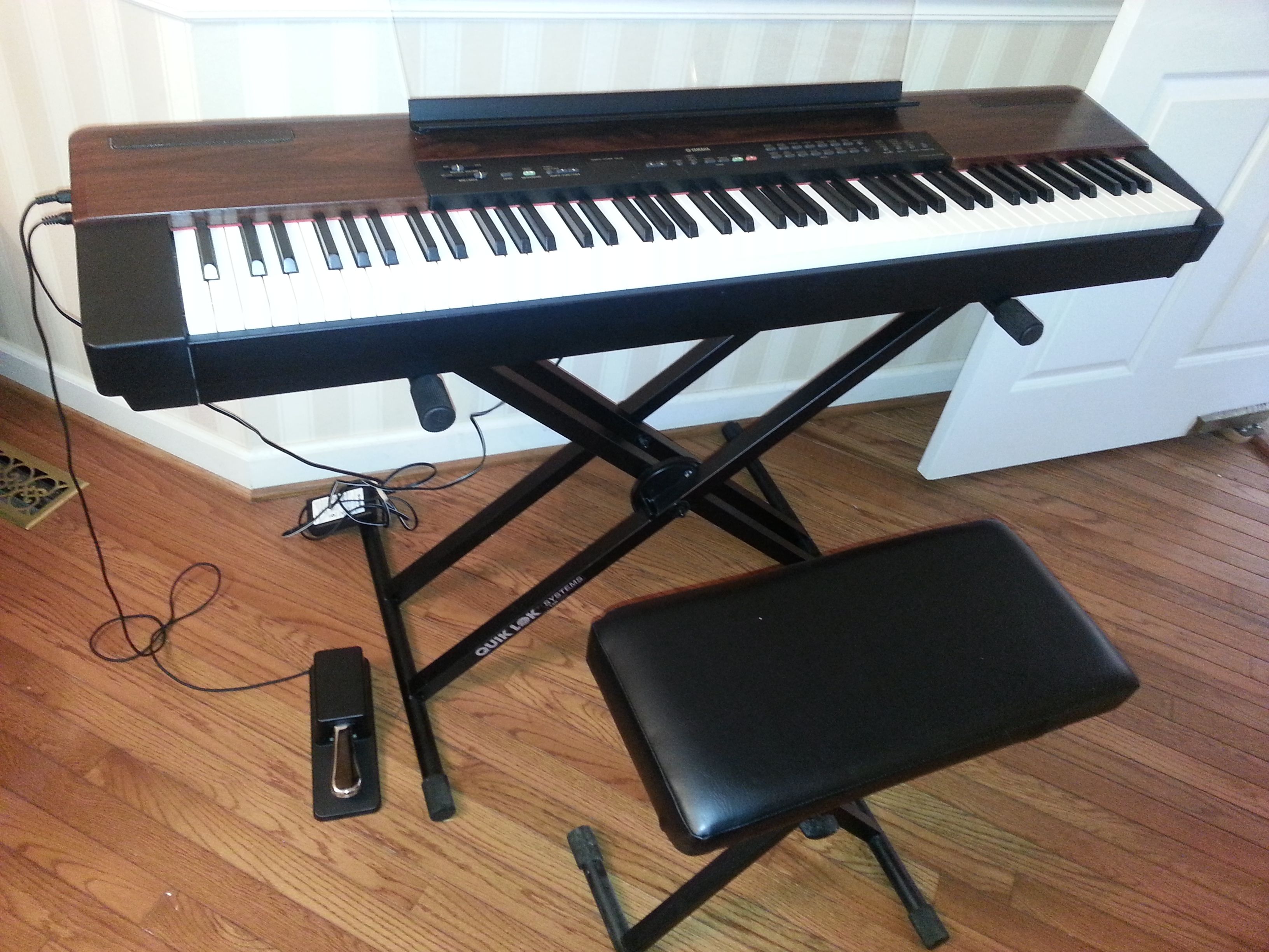 Yamaha P-120 88 Key Stage Electric Piano Keyboard W/Speakers+Effects