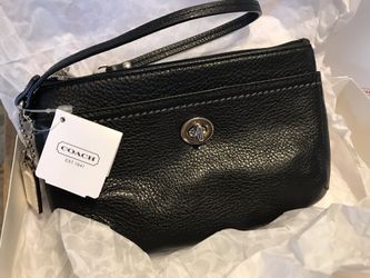 Coach Black Leather Wristlet NWT + Gift Box $90