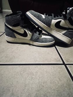 Jordan’s size 4.5