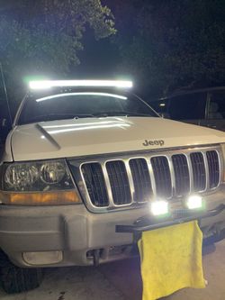 Led light bar for any truck