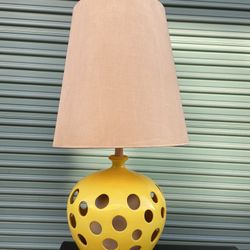 Vintage Yellow Ceramic Mid Century Modern Table Lamp