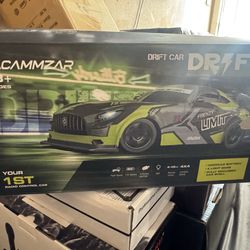 RC Drift Car, 1:24 Remote Control Car for Kids, 20KM/H 4WD High Speed RC Cars with LED Lights, Two Batteries, Extra Drifting Tires,