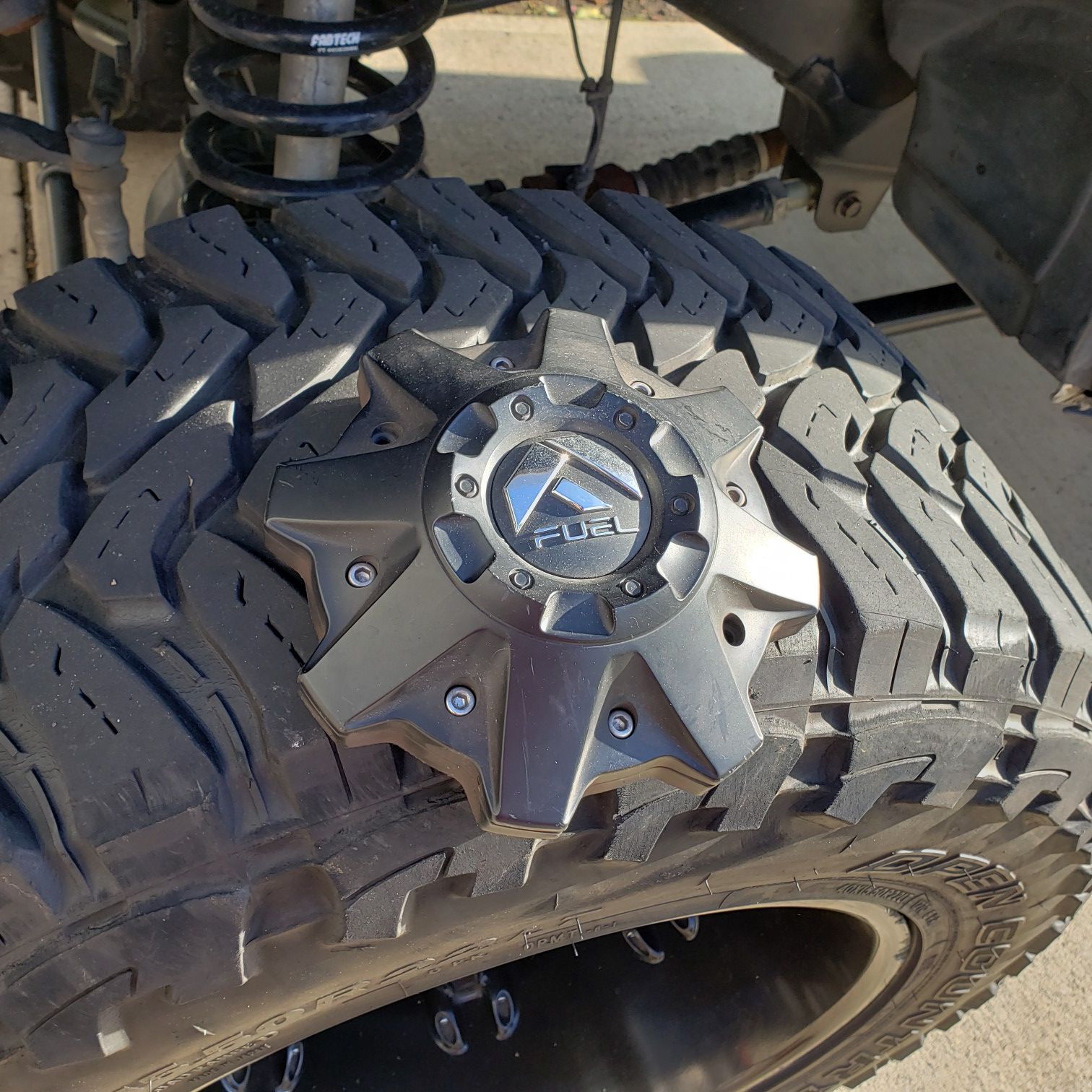 1 Fuel rim cap