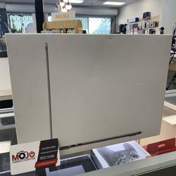 13” Macbook Air M3 16GB Ram 512 SSD