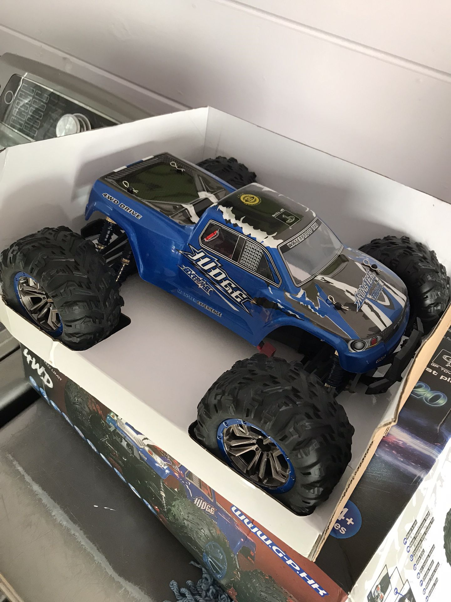 Brand New 4wd Rc S920