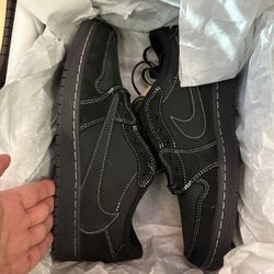 Travis Scott Black Phantom.