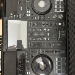 Pioneer XDJ-RX3 DJ Controller & Case
