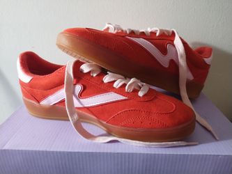 New Madden Girl GIIA Women's Sneakers Coral Size 6