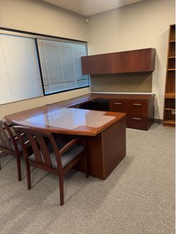 Office desk with 2 chairs