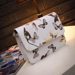 Beautiful white butterfly Messenger Bag