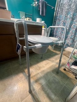 Folding Bedside Toilet