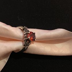 BEAUTIFUL ESTATE RING