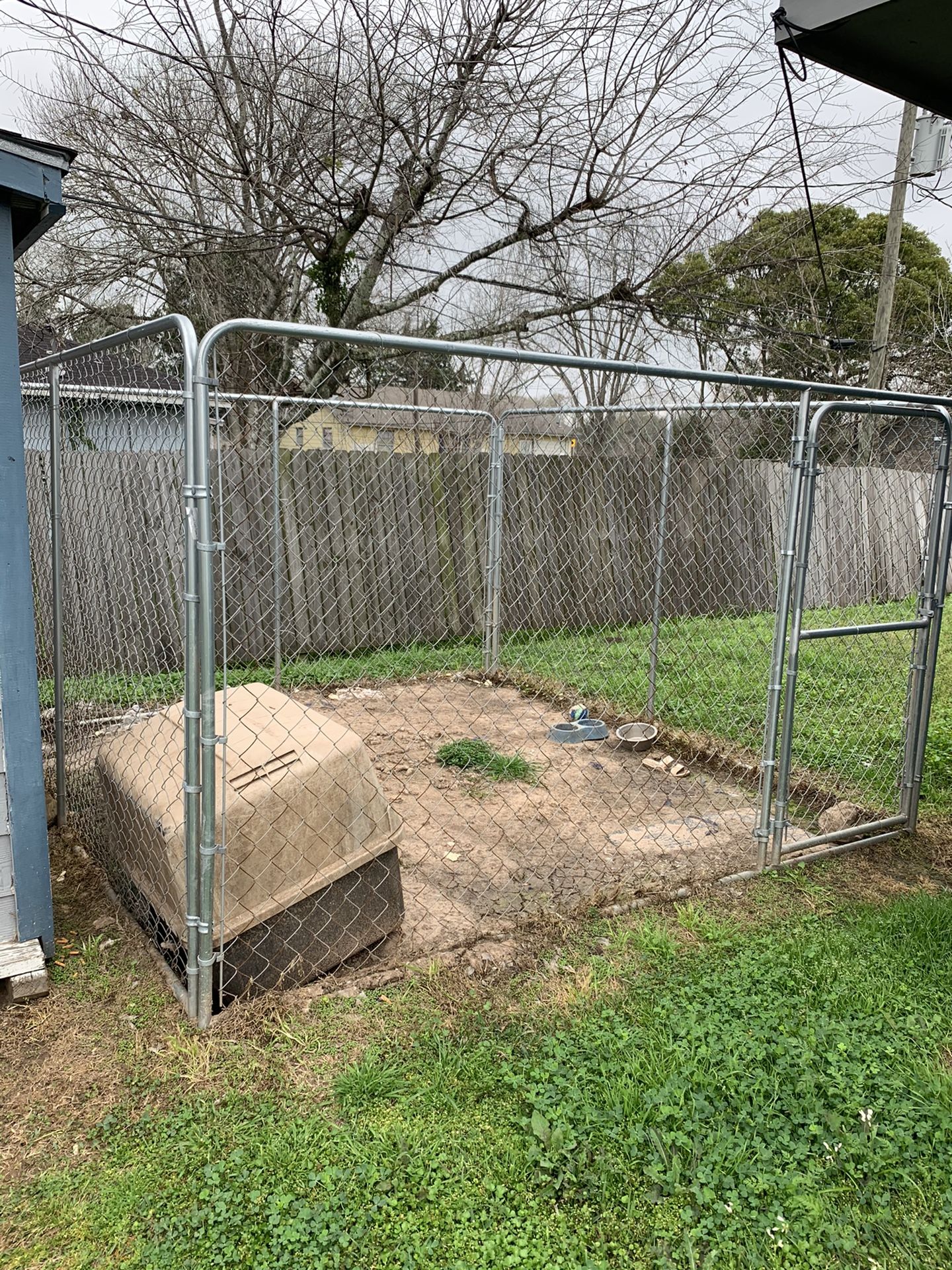 Pet Sentinel 10ft L x 10ft W x 10 ft H Preassembled Kit Pet Kennel