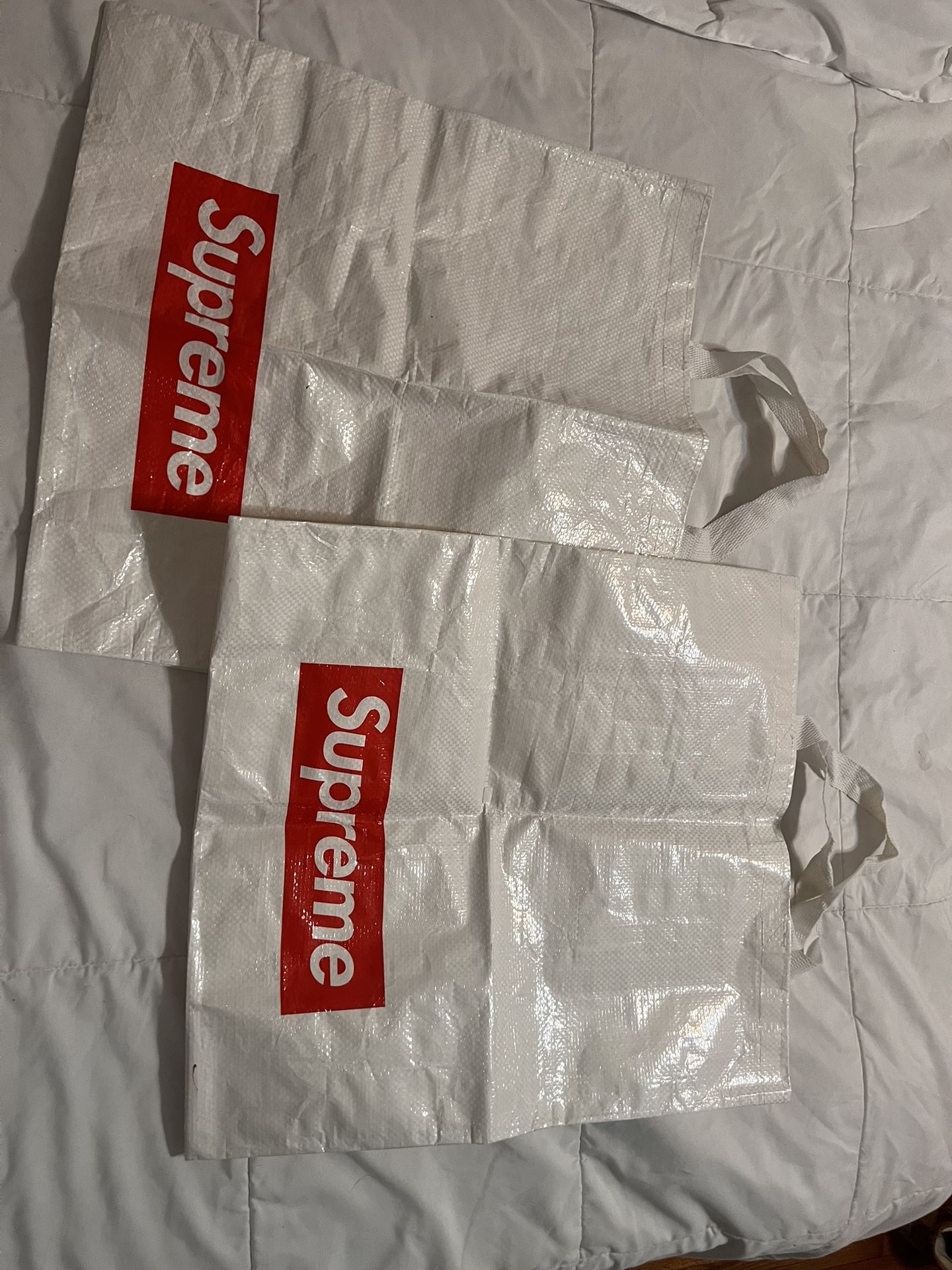 Supreme Reusable Tote Bag !