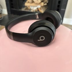 Beats Solo 4