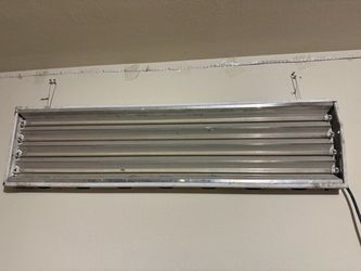 4FT 6-Tube Fluorescent/LED Shop Light Fixture – Used – Works
