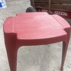 Small Plastic Table 
