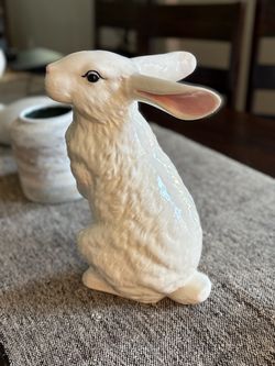 Vintage 12” ceramic bunny rabbit 🐰