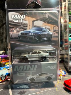 Mini GT Nissan R34