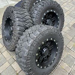 Pro comp 17in Wheel And Tires 
