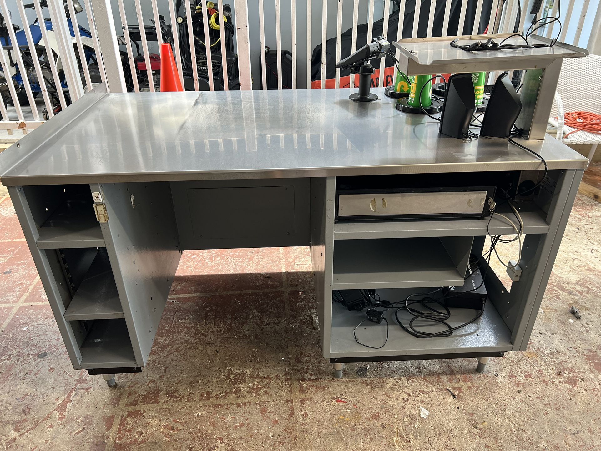 SUBWAY STAINLESS 4 DRINK DISPENSER CASH COUNTER 61”