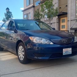 2005 Toyota Camry LE