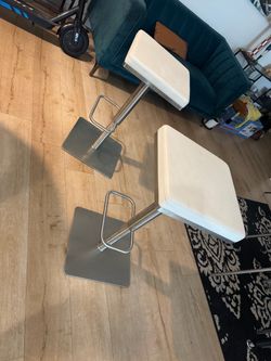 White stools