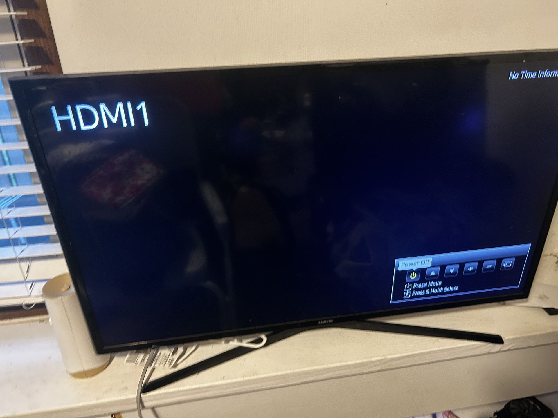 NO TRADES/40 Inch