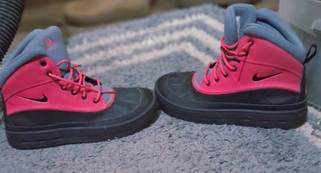 Nike ACG Kids Winter Boots Pink Gray