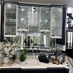 White And Black Formica Bar