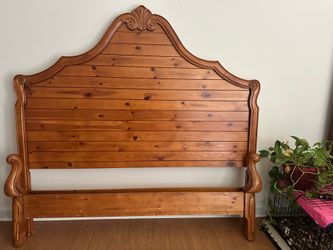 Wood Cottage Style French Provincial King headboard footboard- $120 (Rock Hill) Reverse Cabriole footboard